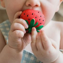 Oli & Carol Hygiene & Soin | Jouet De Dentition Sweetie La Fraise